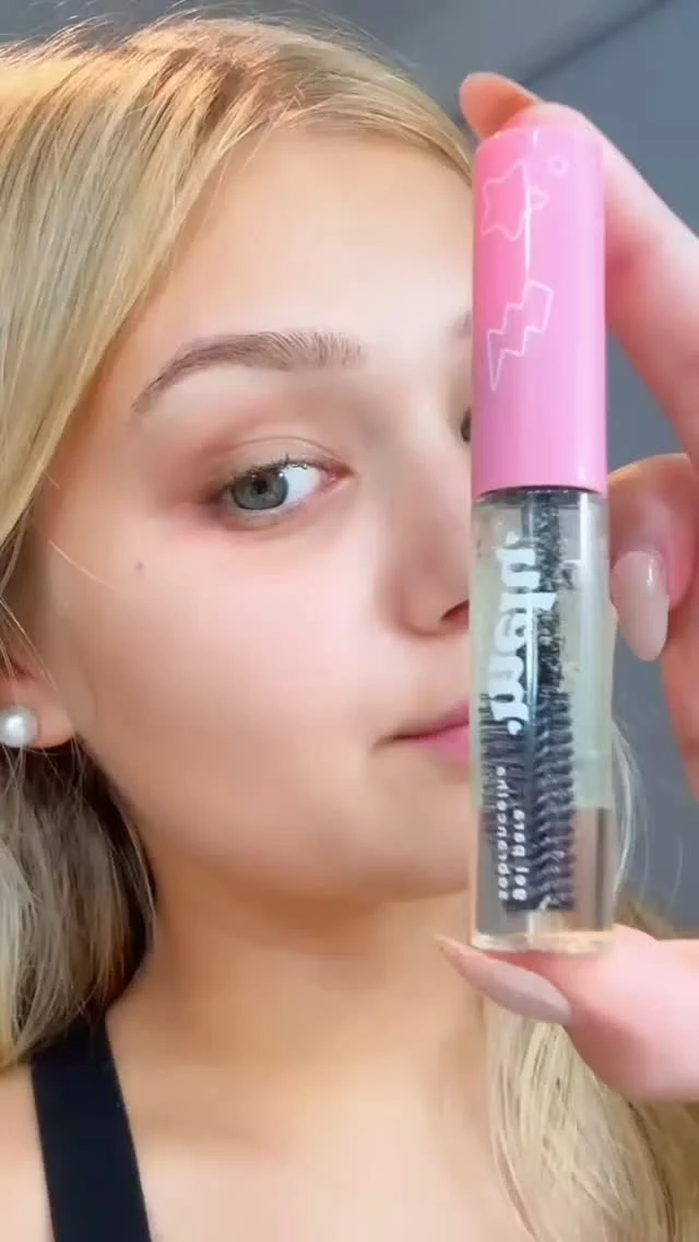 💗𝙶𝚎𝚕 𝙳𝚎 𝙲𝚎𝚓𝚊𝚜 𝙼𝚎𝚕𝚞💗
Se mantienen fijas todo el dia✅
🇧🇷Original ~ Aprobada

⏩Disponible en la web. Link en el perfil

📍Ushuaia. Tdf
🚗Realizamos envios
•
•
•
•
#melu #geldecejas #mascaratransparente #fijadorcejas #rubyrose #beauty #makeup #reels #viral #fyp #genamacosmeticos #ushuaia